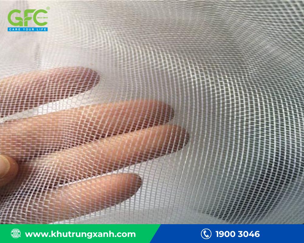 Dùng lưới ngăn công trùng để chống muỗi xâm nhập vào vườn